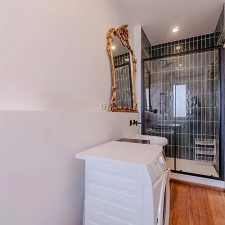 Guesthost - Bright And Comfortable Lingotto