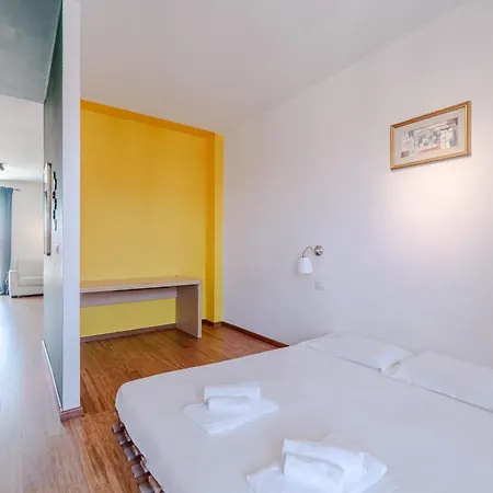 شقة Guesthost - Bright And Comfortable Lingotto *