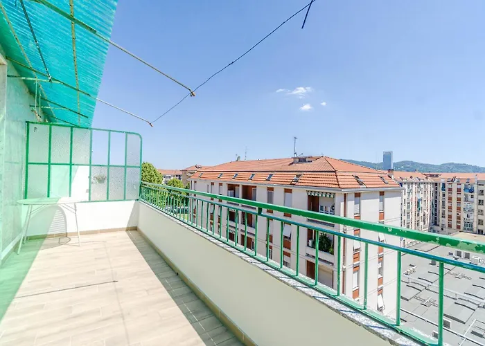 Guesthost - Bright And Comfortable Lingotto